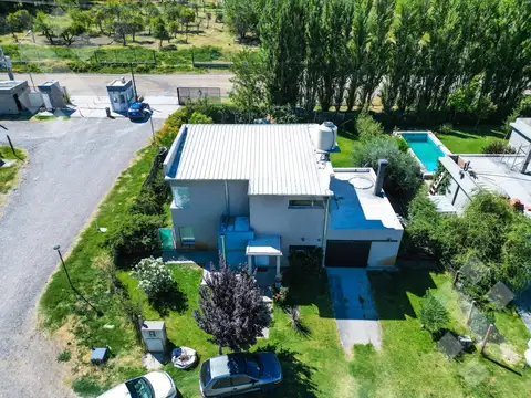 ALQUILER  | Casa 2 Dormitorios + Piscina Barrio Cerrado La Castellana II, Neuquén