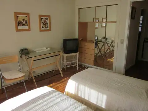 Barrio Norte, Talcahuano 1000, 1 amb, 30m2, u$s 500 con tope de luz.