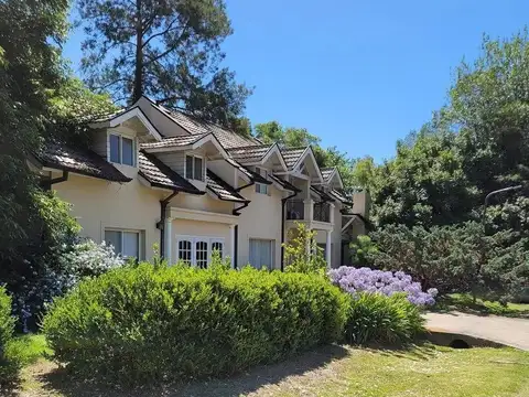 Casa en venta - 5 Dormitorios 3 Baños - 800mts2 - Pilar