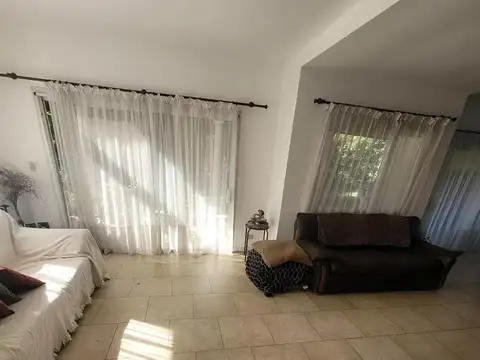 Casa en Venta en Pilar, USD 280.000