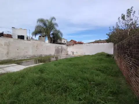 VENDE - LOTE  -  PISCINA CON JACUZZI- OPORTUNIDAD INVERSOR-