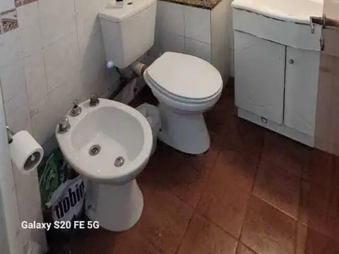 Diagonal 78 entre  6 y Plaza Rocha. Departamento al frente en Venta de 2 dormitorios