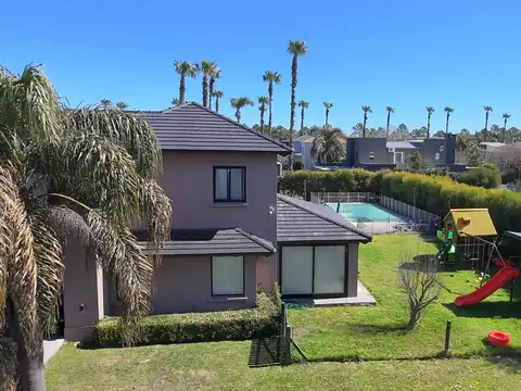 Casa en Venta en Funes, USD 690.000