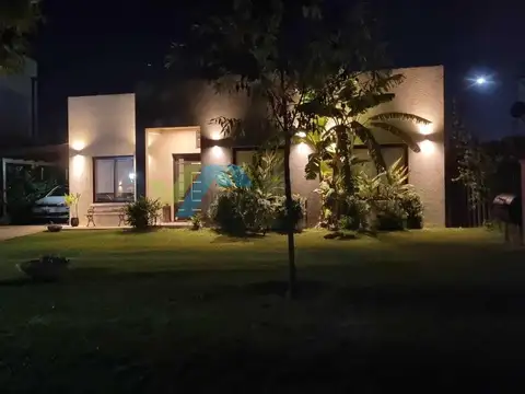 Casa en alquiler en San Eduardo, Pilar del Este