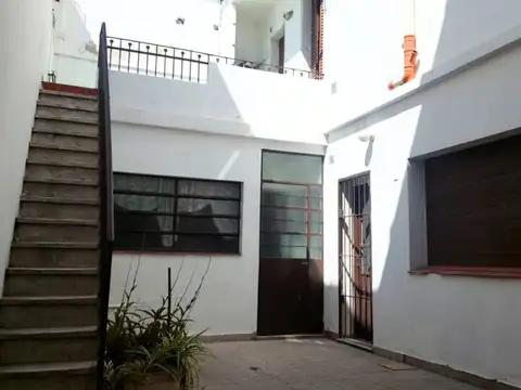 Santander 1200, Piso 0
