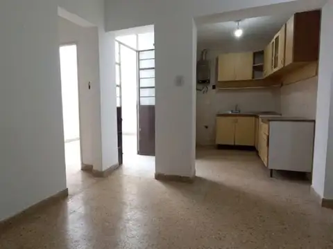 Santander 1200, Piso 0