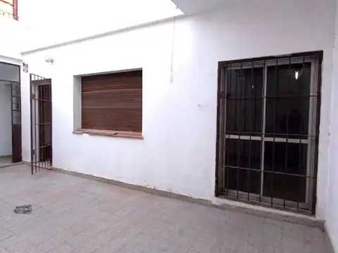 PH CON ENTRADA INDEPENDIENTE / PATIO Y TERRAZA