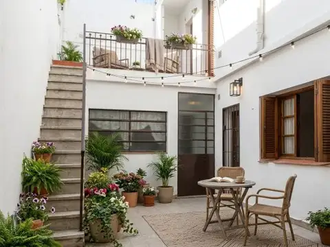 PH CON ENTRADA INDEPENDIENTE / PATIO Y TERRAZA
