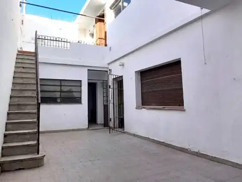 Santander 1200, Piso 0