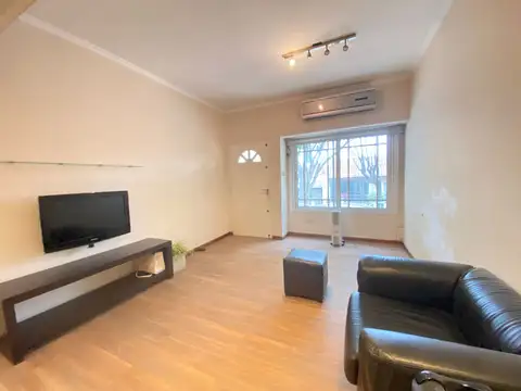 Depto Tipo Casa en Venta en Saavedra, USD 365.000