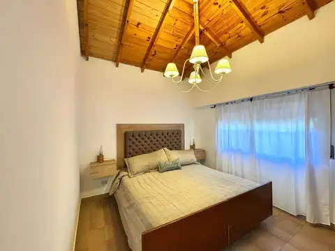 Casa en Alquiler Temporal con 1 cochera