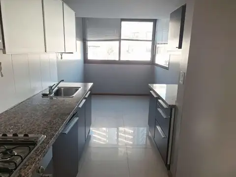 Departamento en Alquiler en Refinerias, $ 1.600.000