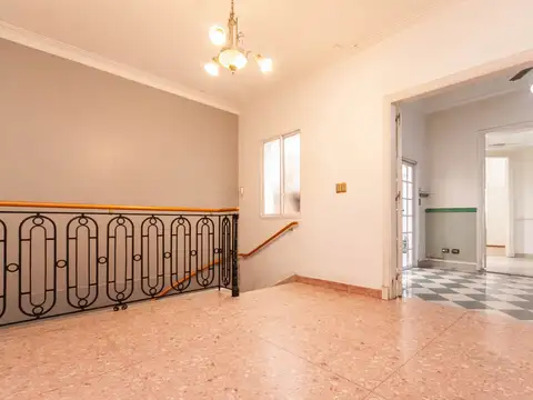 Depto Tipo Casa en Venta de 5 ambientes