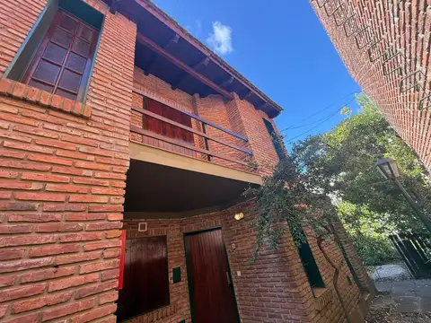 Depto Tipo Casa en Venta con 1 cocheras
