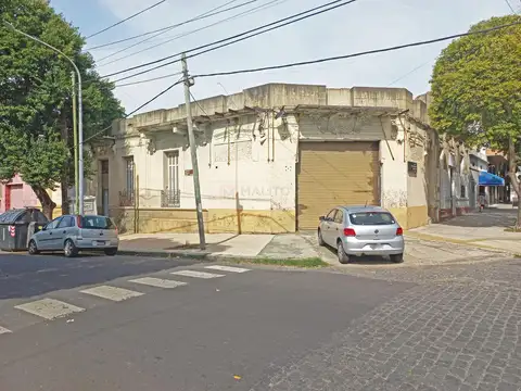 Venta Galpon 500m2 con Locales al Frente, Depositos y Entrep