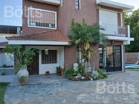 Beazley, entre Artigas y Eva Peron