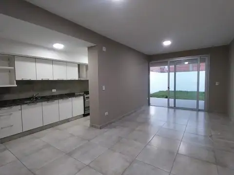 Alquiler de Dúplex de 3 Dormitorios en B° La Aldea, Salta Capital