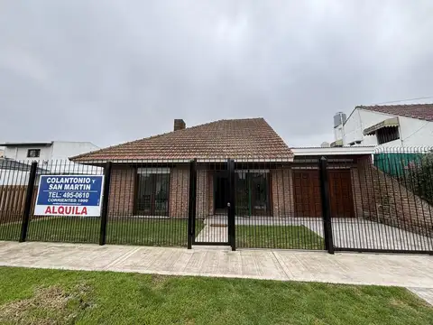 Casa de 3 ambientes con parque