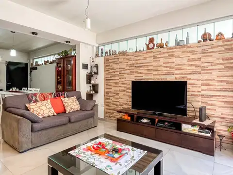 Depto Tipo Casa en Venta de 5 ambientes