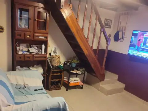 Depto Tipo Casa 2 ambientes con 1 baño