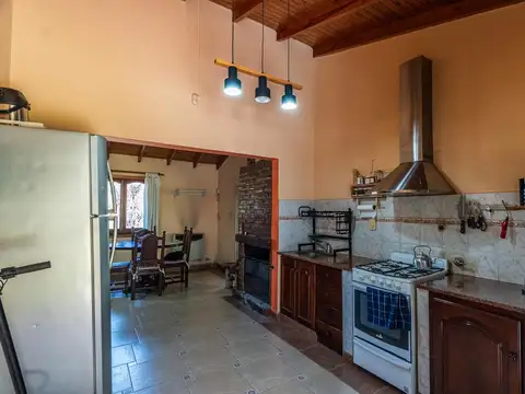 Casa 4 ambientes con 1 baño