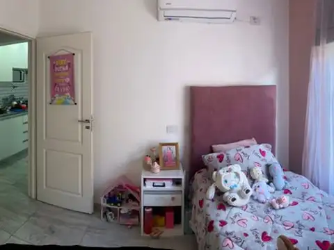 VENTA Departamento 3 ambientes en dúplex con cochera. Patio aterrazado con parrilla