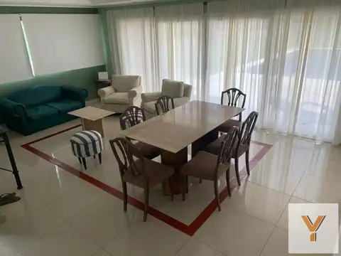 Casa en Alquiler de 5 dormitorios