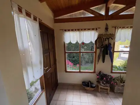 Casa 7 ambientes con 2 baños