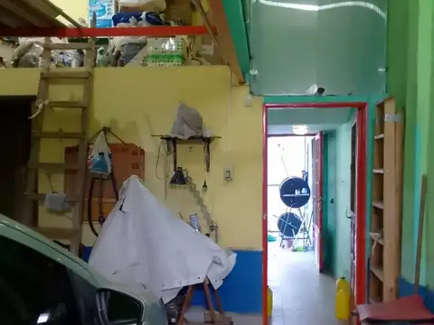 CASA DE 3 AMBIENTES EN VENTA - MORON SUR