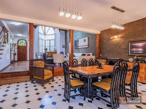 Casa 7 ambientes con 2 baños