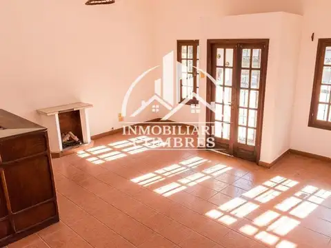 Casa en Alquiler con 5 cocheras