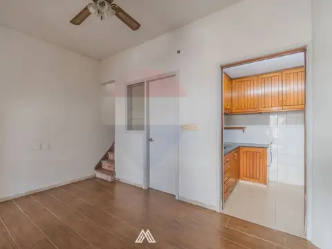 Venta casa 2 dorm la Blanqueada más escr y azotea