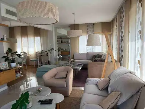 Departamento en Venta con 2 cocheras