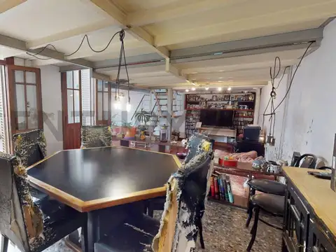 PH a reciclar con terraza y patio – 188 m² totales en Chacarita