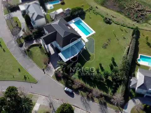 Casa en Venta en Haras Santa María, USD 850.000