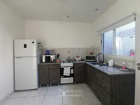 Perdriel 5300, Piso 0
