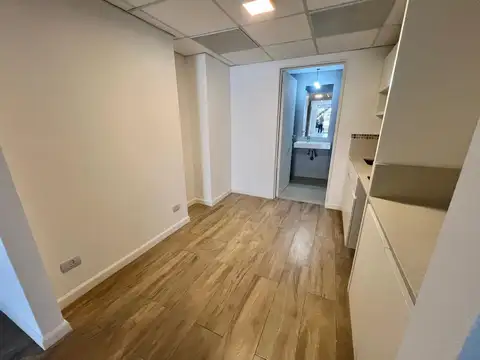 Oficina 2 ambientes con 1 baño
