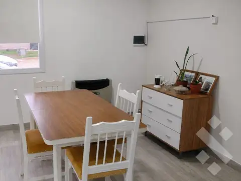 Casa 4 ambientes con 4 baños