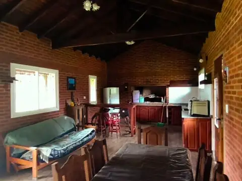 Casa 3 ambientes con 1 baño