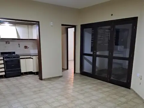 Casa en Alquiler con 1 cochera