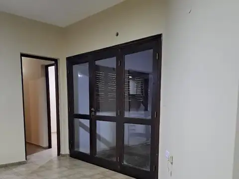 CASA EN EXCELENTE UBICACION
