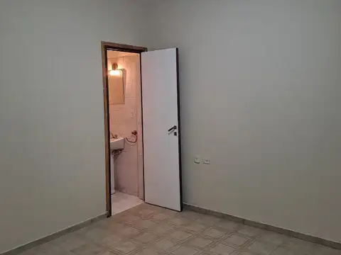 Casa en Alquiler con 1 cochera