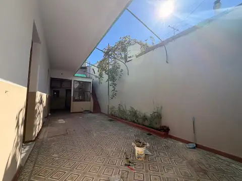 CASA EN ALQUILER DE 7 AMBIENTES