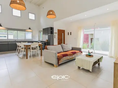 Casa en Venta al Oeste