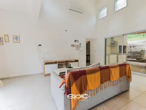 Casa en Venta en Barrio Cerrado Costa Esmeralda, USD 180.000