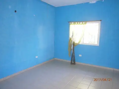 Casa 3 ambientes con 1 baño