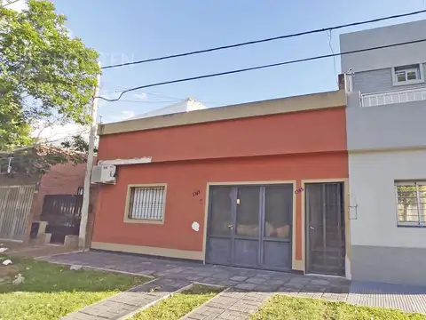 Casa en planta alta dos habitaciones patio terraza en Barrio Maria Selva