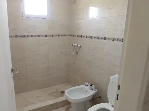 Casa 2 ambientes con 1 baño