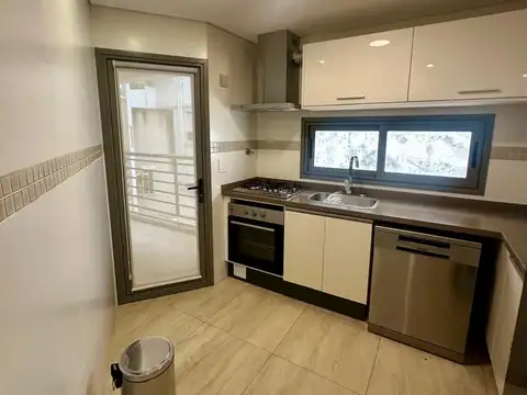 Apartamento en alquiler de 2 dormitorios c/ cochera en Punta Carretas