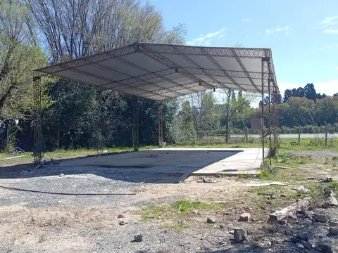 Terreno con tinglado 10x15 y mejoras